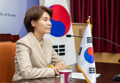 환경부는 시민사회와 공동으로 25일 `2021 피포지(P4G) 서울 녹색미래 정상회의 시민사회 특별세션`을 개최했다. 사진은 20일 G7 기후 · 환경 장관회의 참석 당시. (사진=환경부)