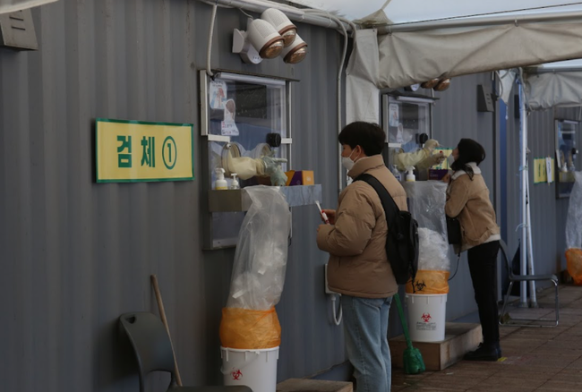 28일 0시 기준 코로나 신규 확진자는 3865명이다.