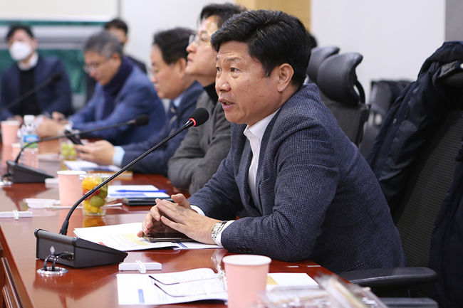 홍기원(더불어민주당, 평택 갑) 의원이 28일, 액화석유가스의 안전관리 및 사업법과 국민 안전을 보호하기 위한 자동차관리법을 각각 대표발의했다.(사진=홍기원 의원 페이스북)