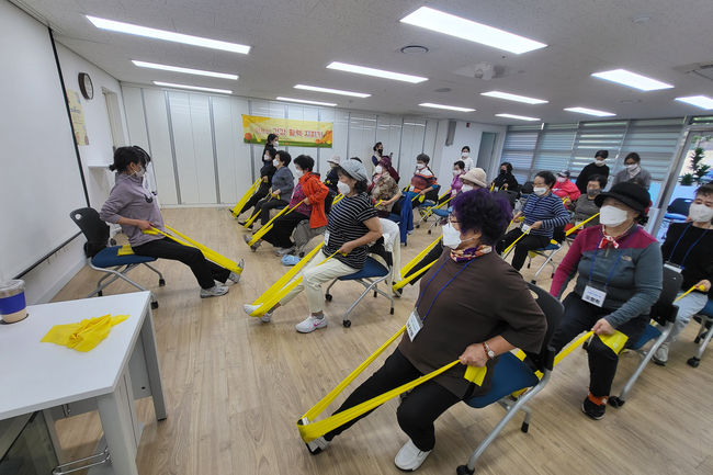 홀몸 어르신 건강프로그램 운영 (사진제공=강서구)