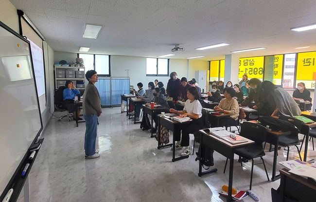 양천구, 중장년 무료취업연계 직업교육 중 요양보호사 양성과정 전경