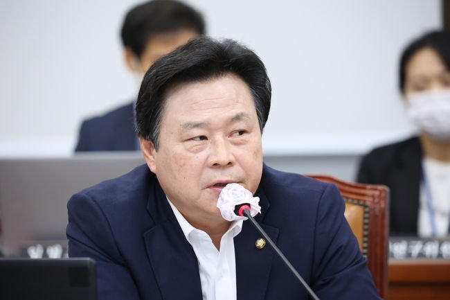 국회 국민의힘 강기윤 의원(경남 창원시 성산구, 보건복지위원회 간사)