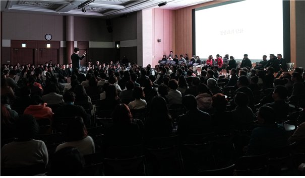 조정훈 의원의 대구 콘서트 모습