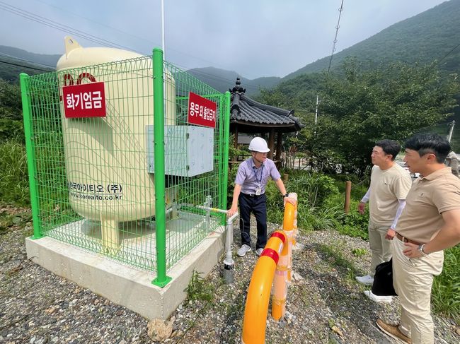 김해시 도시가스 미공급 563세대 공급 추진-진례면 평지마을 LPG 소형저장탱크 설치사진