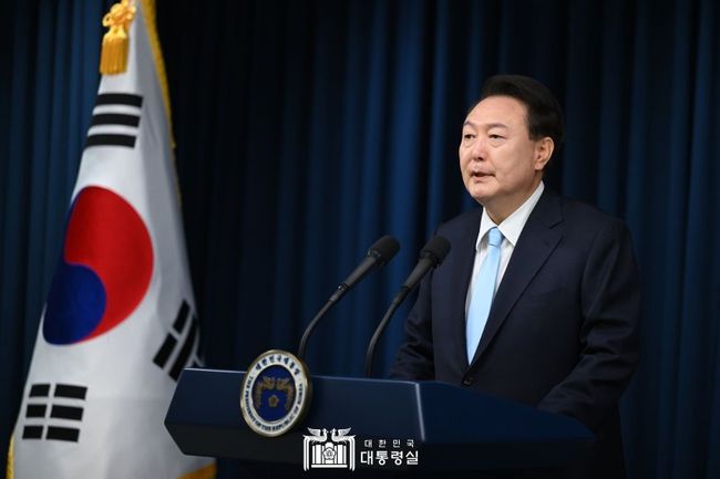 윤석열 대통령이 1일 서울 용산 대통령실에서 대국민 담화 `국민께 드리는 말씀`을 발표하고 있다. (사진=대통령실 제공)