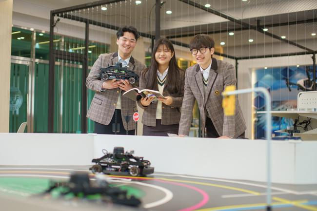 의정부공업고등학교(교장 김주한)는 교육부 지원`2024 직업계고 재구조화 지원 사업` 학과 개편이 최종 승인되었다고 15일 밝혔다.