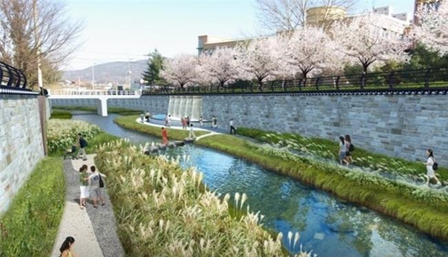 군포시는 2025년 신년을 맞아 환경부의 국비 지원 제외 결정에도 불구하고 `산본천 복원사업`을 지속적으로 추진하는 방안을 모색할 것이라는 강한 의지를 밝혔다.