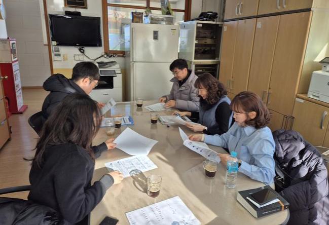 인천남부교육지원청(교육장 심현보)은 10일, 휴원 중이던 인천남부초등학교이작분교장 병설유치원의 재개원을 지원하기 위해 현장을 방문했다.