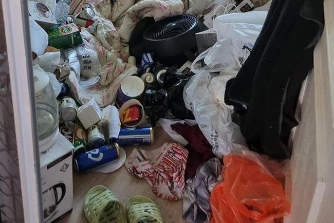 양천구(구청장 이기재)는 `저장강박`이 의심되는 가구의 열악한 주거환경을 개선하고 보다 건강하고 안전한 삶을 누릴 수 있도록 `클린하우스 지원사업`을 추진한다고 밝혔다.