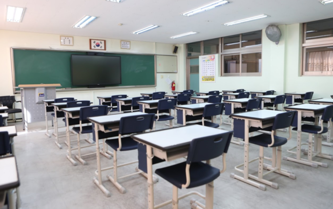 개학이 연기되면서 교실이 텅 비었다. (경제타임스 자료사진)