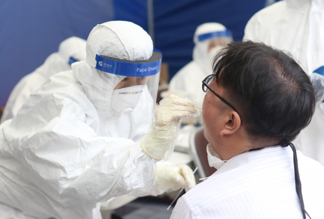 6일 0시 기준 코로나 신규 확진자는 1375명이다.