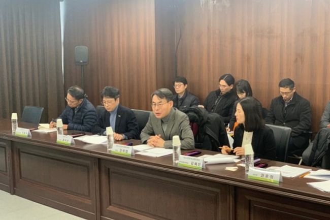 강희업 대도시권광역교통위원장은 26일 오후 1시부터 남양주에 위치한 한국토지주택공사(LH) 남양주사업본부와 9호선 연장 차량기지 등 주요 광역교통시설 현장을 방문했다.