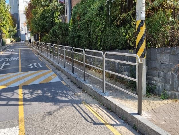 강솔초 방호울타리 설치