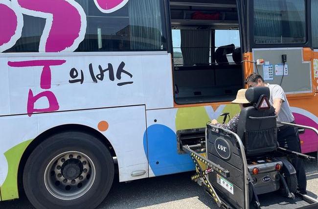 고양시 덕양구보건소, 장애인 힐링탐방 `꿈의 버스` 나들이 추진