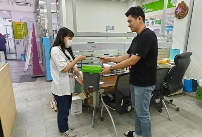 마포구, 냄새나는 음식물쓰레기 수거통 새것으로 바꿔가세요