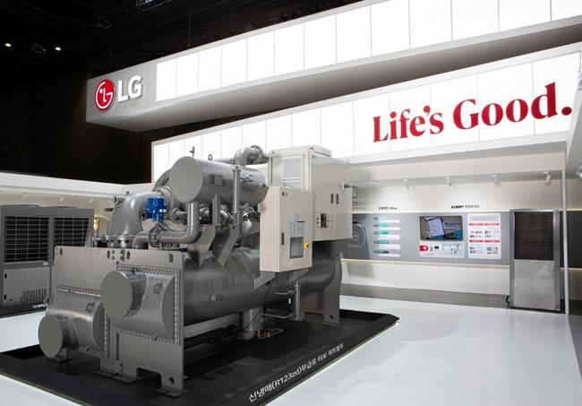 AI 데이터센터 열관리 솔루션으로 주목 받는 초대형 냉방기 `무급유 인버터 터보 칠러`.