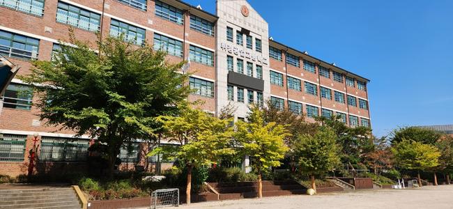 서울반도체고 (학교 홈페이지 갤러리)