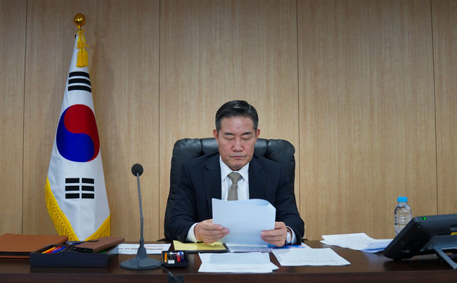 국가안보실은이 신원식 국가안보실장 주재로 긴급 NSC 상임위원회를 개최하고 있다.